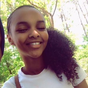 Meet your Posher, Aisha